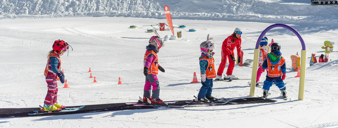 Skispielunterricht in der Skischule in Zauchensee