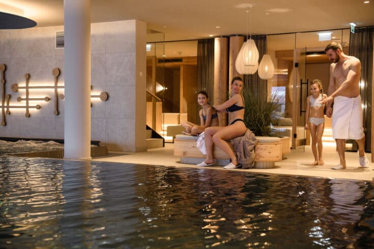 hallenbad-schwimmbad-skihotel-zauchensee-zentral-salzburg-01