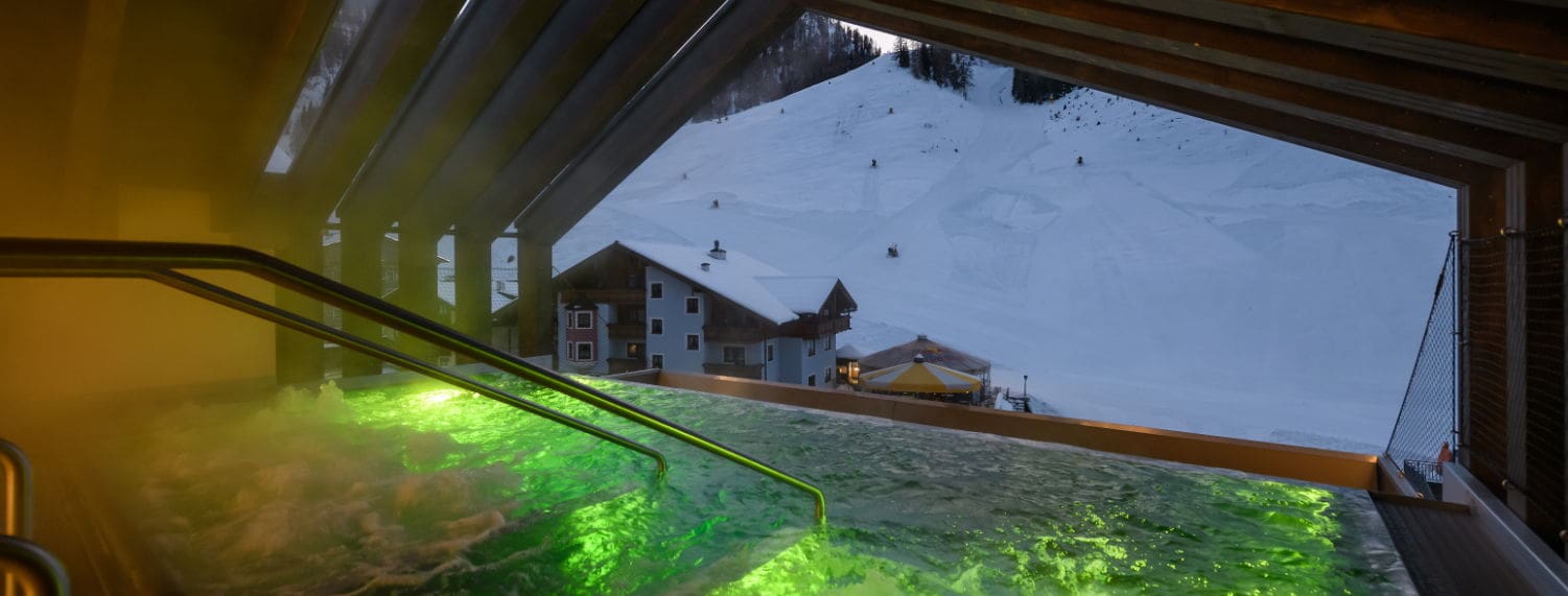 Panorama Infinity Pool Skihotel Zauchensee Zentral 02