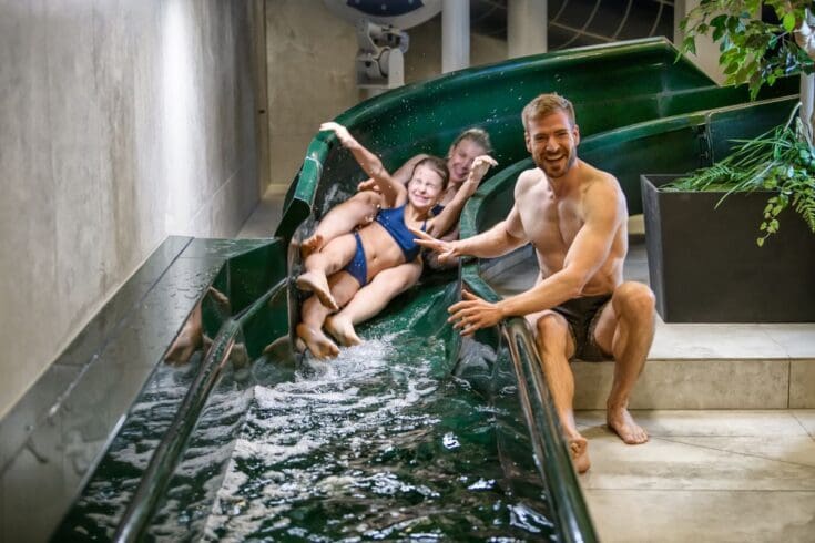 Wasserrutsche Familien Wasserspaß Skihotel Zauchensee Zentral Salzburg 02 Wasserrutsche Familien Wasserspaß Skihotel Zauchensee Zentral Salzburg 02